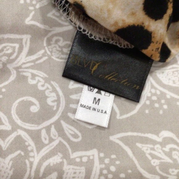 BLVD short sleeve Bodycon Animal print Sexy Dress size M - Picture 4 of 4